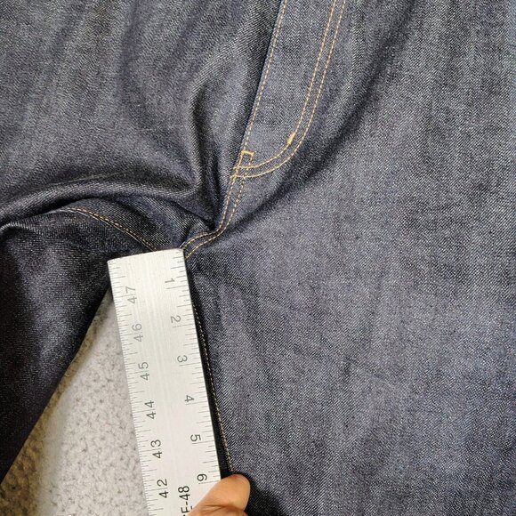 Uniqlo U Jeans Mens 36 Blue Denim Dark Wash Straight Leg High-Rise Casual - Picture 3 of 10